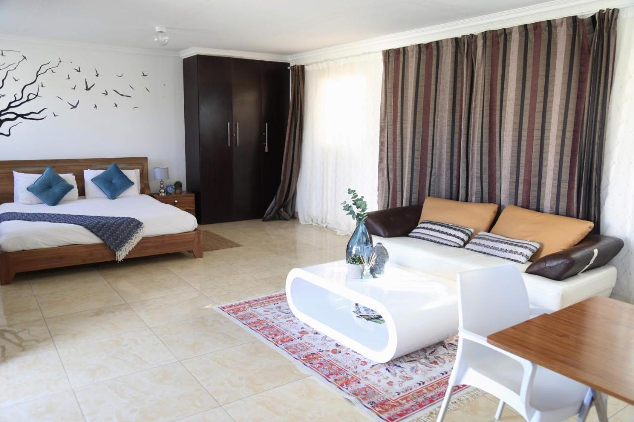 Denver Echo Exec. Guest House Maseru Buitenkant foto